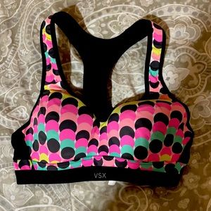 VS Sport Sports Bra